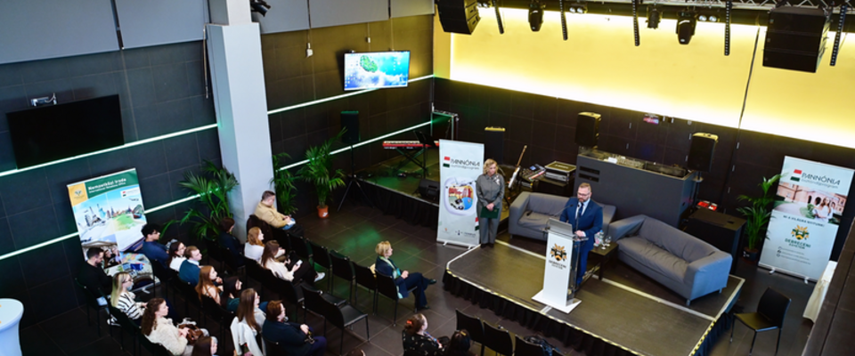 Ajánló grafika a Pannónia Alumni Klub a Debreceni Egyetemen című tartalomhoz.