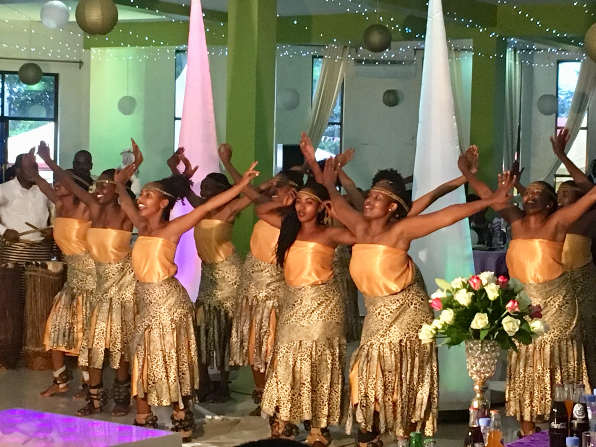 Hallgatói történetek ruandai esküvő